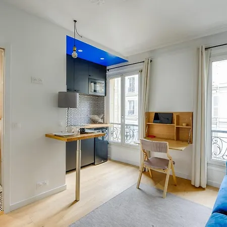 Modern Close To The Champs Elysees - - Welkeys * パリ