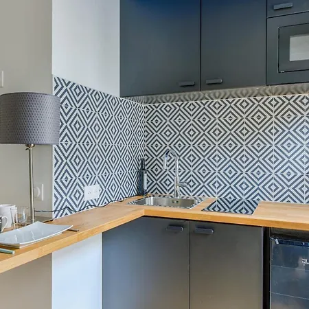 Apartment Modern Close To The Champs Elysees - - Welkeys *