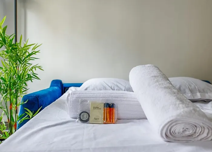 Modern Close To The Champs Elysees - - Welkeys Paris